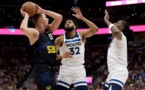 Play-offs NBA : Minnesota étouffe Denver, Brunson reste bouillant