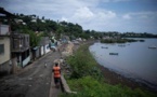 L'épidémie de choléra à Mayotte a touché pour le moment 65 personnes selon le ministre de la santé Frédéric Valletoux, en déplacement sur l'île