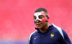 Euro 2024 : Kylian Mbappé dévoile un masque tricolore à la veille de France - Pays-Bas