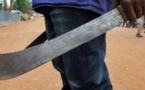 ​Drame à Sathioum : un jeune homme tue une dame de 70 ans à coups de machette