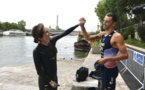 JO-2024: la ministre des Sports Amélie Oudéa-Castera s'est baignée dans la Seine