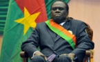 Burkina: le président de la transition reprend les rênes du pouvoir