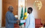 Bassirou Diomaye Faye reçoit le Directeur de la Fondation Amadou Mahtar Mbow