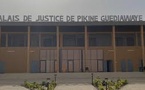 Pikine-Guédiawaye : le tribunal condamne deux jeunes à 2 ans ferme pour trafic de crac
