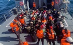 Emigration irrégulière : la Marine nationale secourt 93 migrants au large de Dakar
