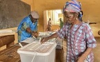 Élections générales en Centrafrique: à Bangui, un début de vote avec retard dans certains bureaux