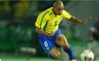 Roberto Carlos opéré en urgence au Brésil pour un problème cardiaque