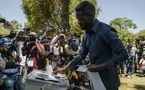 Ouganda: l'opposant Bobi Wine annonce avoir quitté le pays