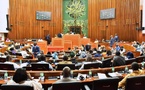 Sénégal : les députés votent ce jeudi 26 mars un projet de résolution pour la non-restructuration de la dette
