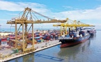 Economie : Le transport maritime bondit de 120,4 % tandis que l'immobilier chute de 20,8 % fin 2025