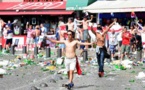 Euro 2016 - rixes entre hooligans britanniques, russes et français: 5 blessés, 6 interpellations