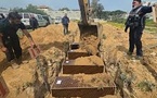 Liban: au cimetière de Haret Saida, des familles enterrent leurs morts sous les bombes israéliennes
