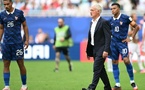 Football: la FFF salue  «un quart de siècle d'un engagement exceptionnel» de Didier Deschamps après son dernier match
