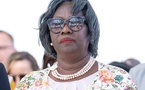 Dakar : la justice ordonne la levée du bracelet électronique de l’ex-ministre Aïssatou Sophie Gladima, le procès renvoyé