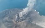 Indonésie: les vols suspendus dans six aéroports après l'éruption du volcan Krakatoa