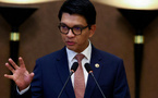 Madagascar: un an après avoir fui le pays, que devient Andry Rajoelina?