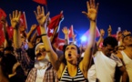Putsch en Turquie: Erdogan évoque la peine de mort et réclame Gülen