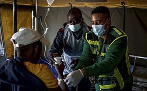 Afrique du Sud : un hôpital de campagne pour enrayer l’épidémie de choléra