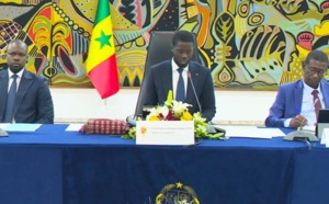 de gauche à droite, Premier ministre Ousmane Sonko, Président Bassirou Diomaye Faye et le directeur de Cabinet du président de la République, Mary Teuw Niane