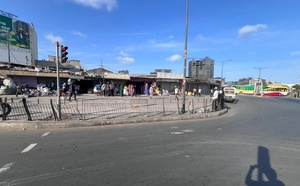 Occupation de l’espace public à Petersen : le ministre de l’Intérieur salue le civisme des commerçants pendant le Ramadan