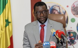 Ndiaganiao : le ministre Alioune Dione remet des attestations et du matériel de saponification à 300 femmes