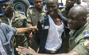 ​Camp pénal : Boy Djiné face à un troisième mandat de dépôt après la découverte de deux téléphones portables dans sa cellule