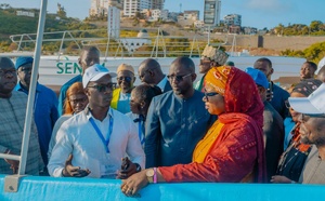 Gestion des pêches : la ministre Amy Mara Dièye réceptionne 24 pirogues et 5 vedettes à Ouakam 