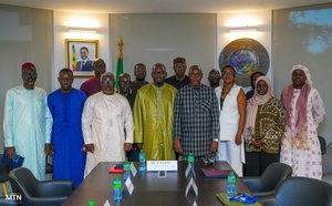 Le ministre Samba Diouf reçoit les syndicats de La Poste : salaires, acquis sociaux et cotisations au menu de la rencontre 