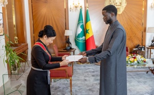 Diplomatie : le Président Bassirou Diomaye Faye reçoit les lettres de créance de six nouveaux ambassadeurs