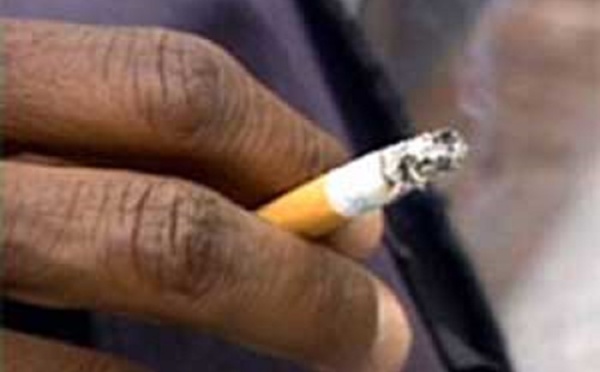 ​Interdiction de fumer dans les lieux publics : un taximan chasse sa cliente fumeuse