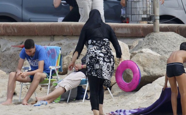 France : décision du Conseil d'Etat attendue sur les arrêtés anti-burkini