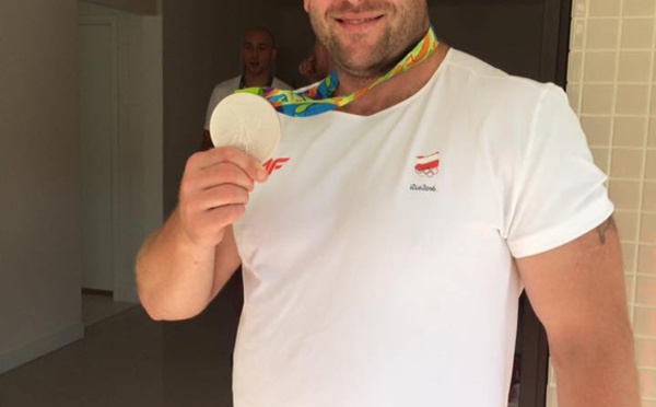 Rio 2016 : il met sa médaille aux enchères pour soigner un enfant atteint d'un cancer