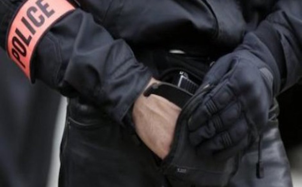 France : Un jeune homme arrêté près de Paris, la tête décapitée de sa mère entre les mains