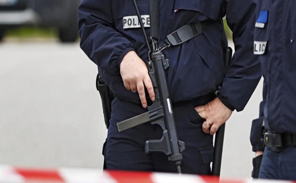 Terrorisme: trois femmes interpellées dans l’enquête du véhicule suspect à Paris