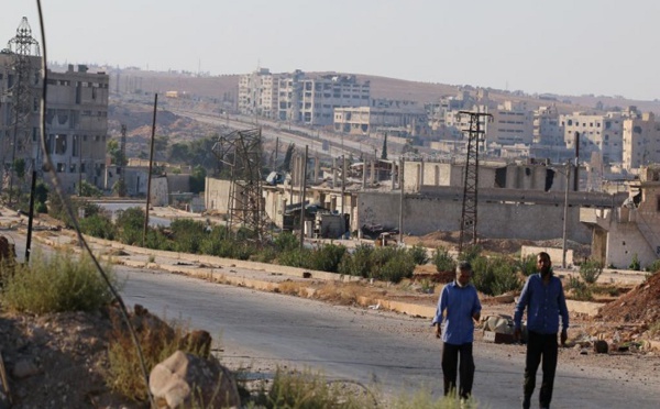 Trêve en Syrie: l’aide humanitaire tarde à parvenir aux régions assiégées