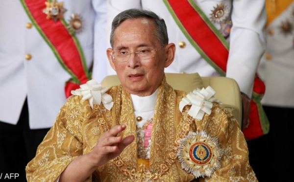 Le roi de Thaïlande est mort