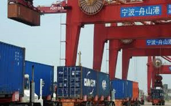 Chine : recul de 10% des exportations en septembre (DOUANES)