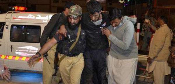 58 morts dans l'attaque d'une école de police au Pakistan