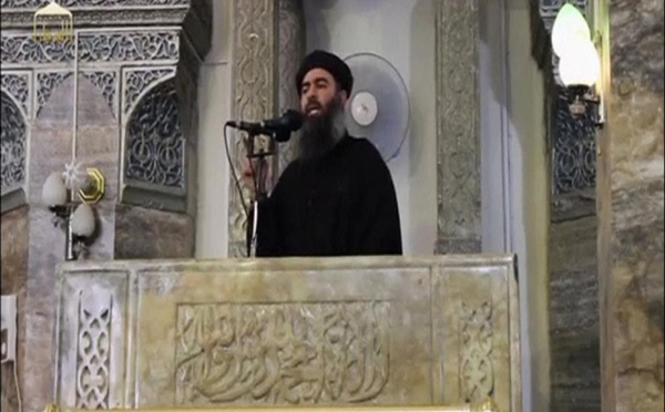 Irak: al-Baghdadi appelle ses troupes à tenir Mossoul que fuient les civils