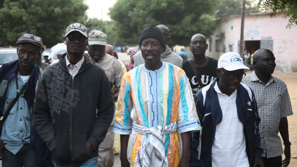 VIDEO Talla Sylla a quitté Thiès pour rallier Touba à pieds