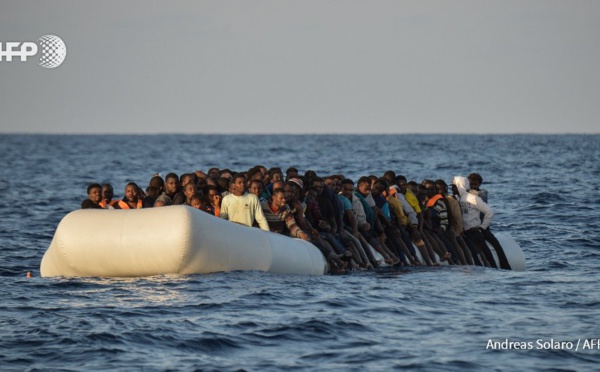 Migrants: nouveaux drames en Méditerranée, arrivées record en Italie