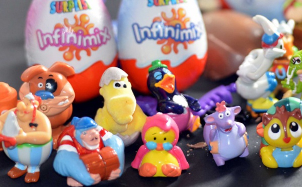 Kinder accusé de faire confectionner ses jouets par des enfants roumains