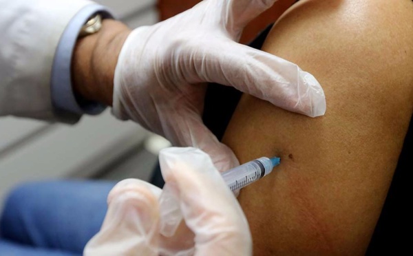 Méningite : "campagne de vaccination élargie" après la mort de deux étudiants à Dijon