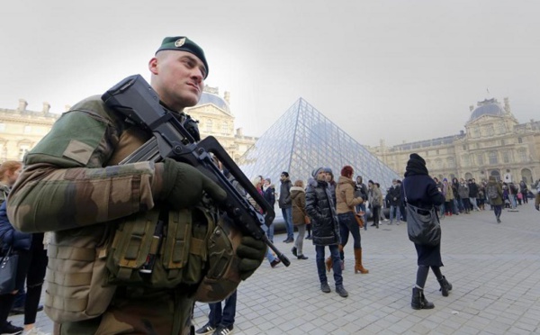 En Europe comme aux Etats-Unis, sécurité renforcée à l'approche du Nouvel An