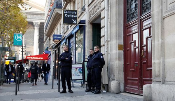 Premières mises en examen dans l’enquête sur le braquage de Kim Kardashian
