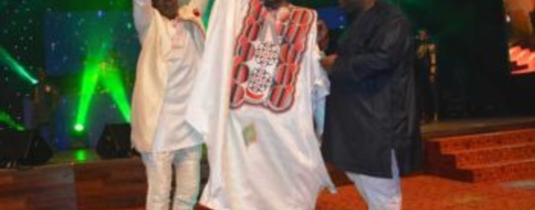 Concert Abidjan: Alpha Blondy danse "Birima" de Youssou Ndour