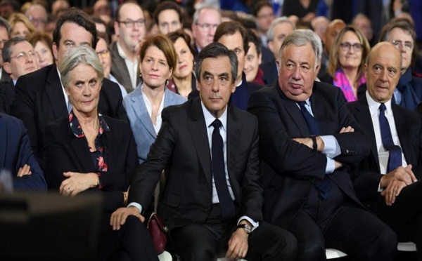 France: l'imbroglio continue à droite entre François Fillon et Alain Juppé