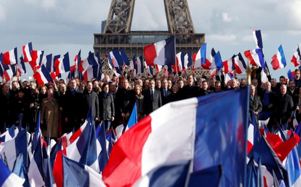 Candidature Fillon: les sarkozystes se veulent «lucides et responsables»