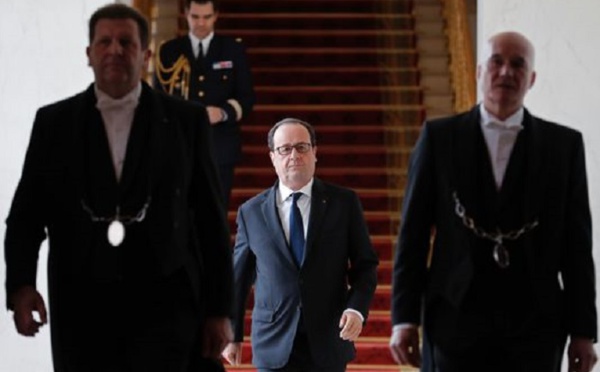 François Hollande « condamne avec la plus grande fermeté les allégations mensongères » de François Fillon