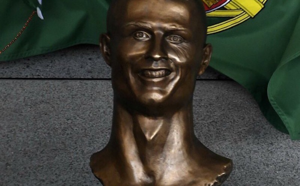 Aéroport de Madère: le buste de Ronaldo inauguré aujourd'hui